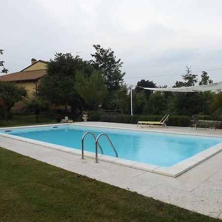 B&B Ai Tre Confini Monzambano Exterior photo